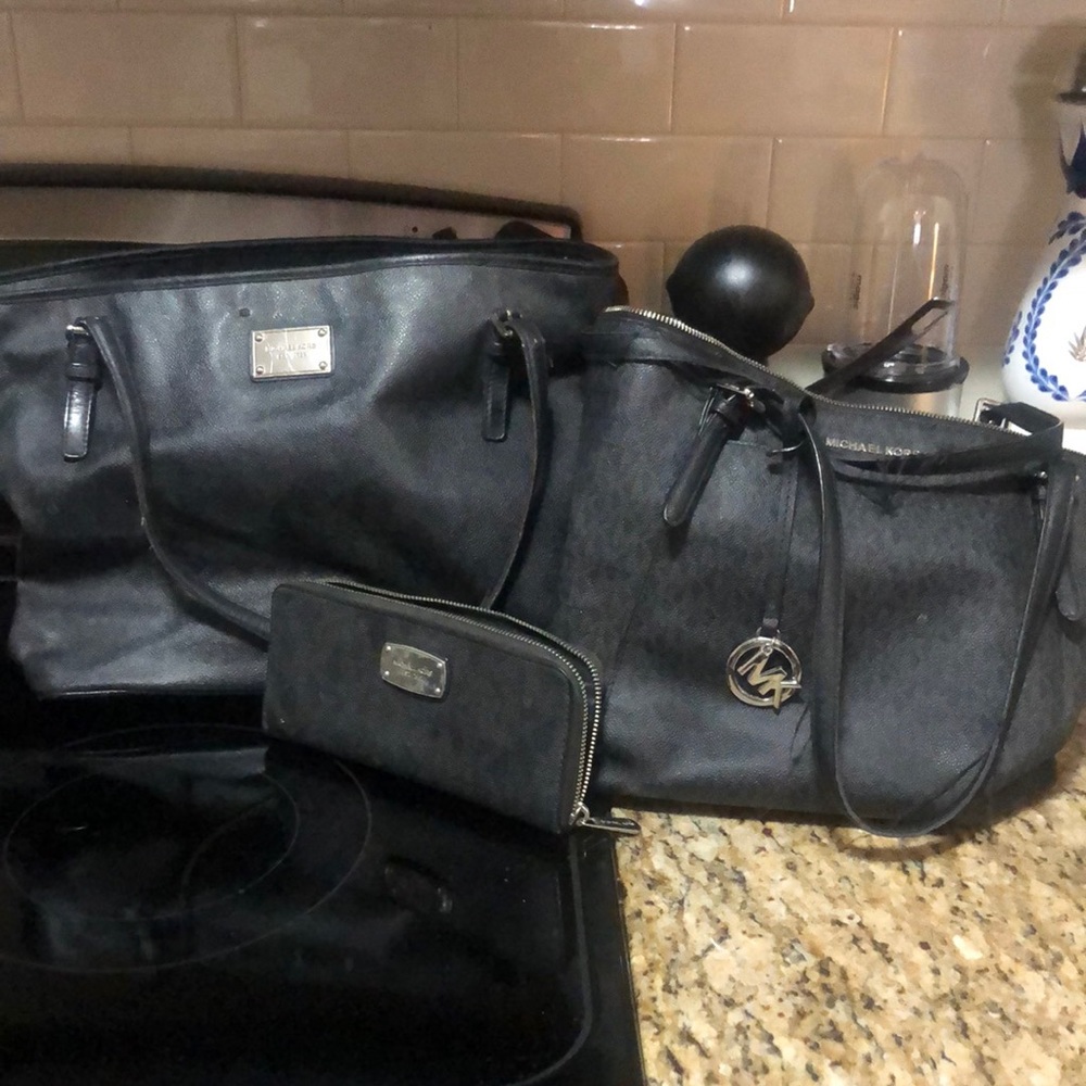2 mk purses and wallet